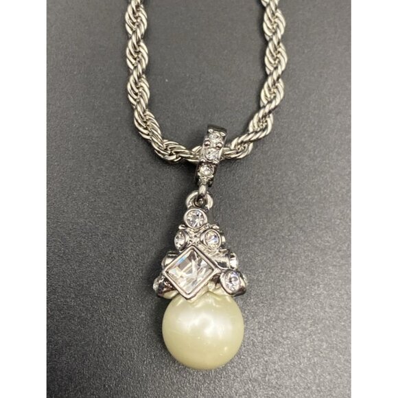 Givenchy Jewelry - NWT Givenchy Necklace Faux Pearl Crystal Pendant Silver Rope 16+3" Retail $48